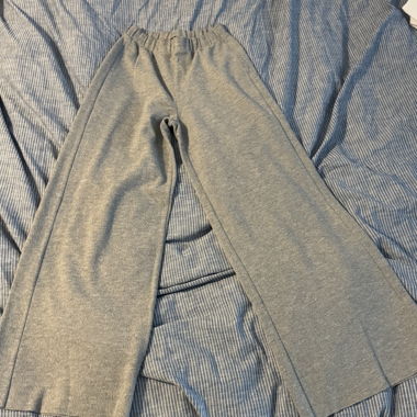 Graue Jogginghose