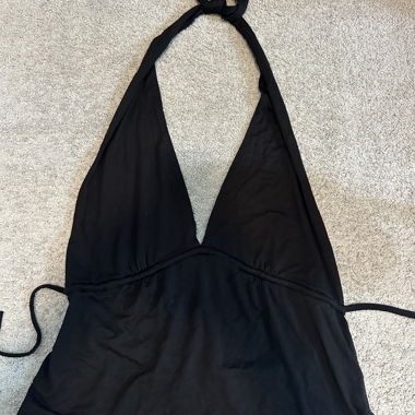 Backless halter top