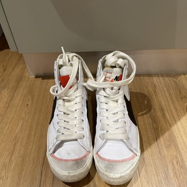 Nike Blazer Mid 77