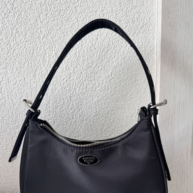 Handtasche