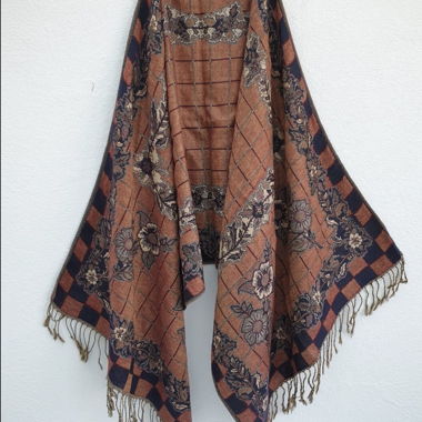 Sciarpa Pashmina Reversibile con Motivo a Quadri e Fiori
