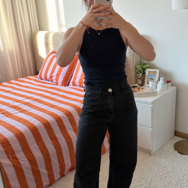 Schwarze High-Waist Jeans
