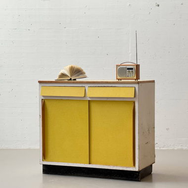 Credenza retro gialla Kelko, Svizzera anni 1960
