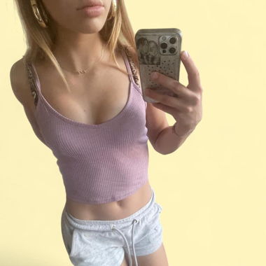 pink/purple ribbed tank top with adjustable straps