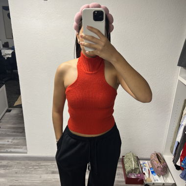 Top Zara rosso con schiena scoperta 