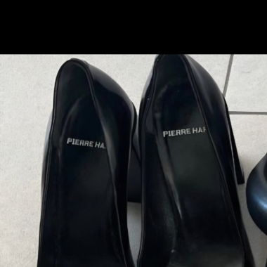 Scarpe Pierre Hardy in pelle verniciata nera