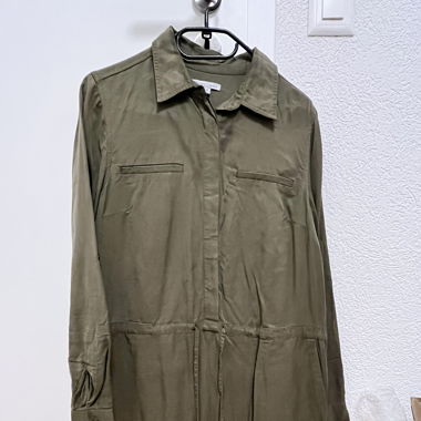 Khaki dress with drawstrings