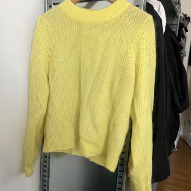 Maglione in maglia giallo