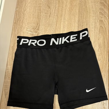 Nike Pro noir 