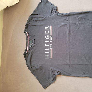 Tommy Hilfiger T-Shirt, Size M, Navy