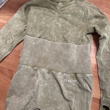 Peachy Gym Set