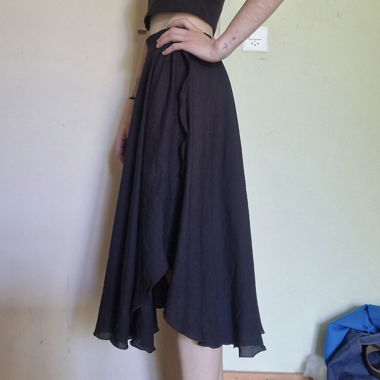 Black midi skirt