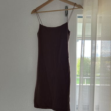 Zara-Kleid M