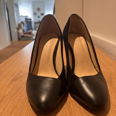 Schwarze Pumps mit Absatz – Comptoir des Cotonniers
