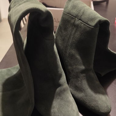 Stiefel Grösse 38, Kunstleder-imitat, veloursoptik, dunkelgrün