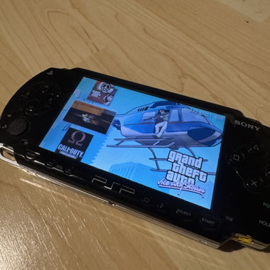 Sony PSP avec jeux installés