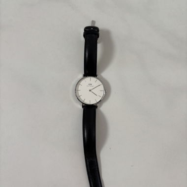Daniel Wellington Analog Watch