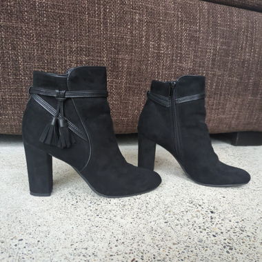 Bequeme Stiefeletten Gr. 37, 8cm Absatz in schwarz