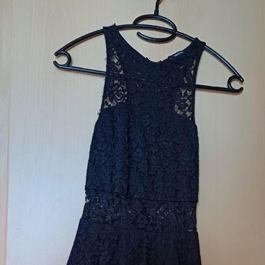 Robe en dentelle noire