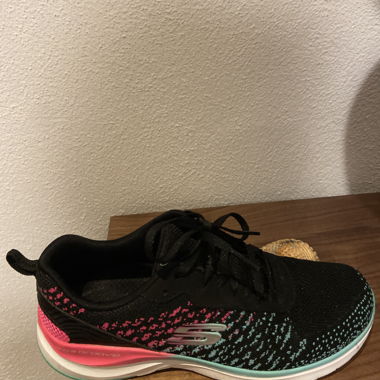 Sketcher Sneaker new