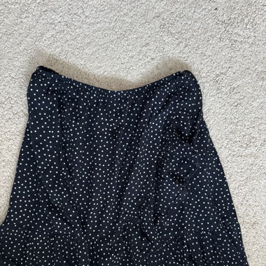Jupe bleu foncé à pois