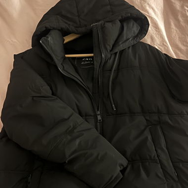 Black Zara puffer jacket
