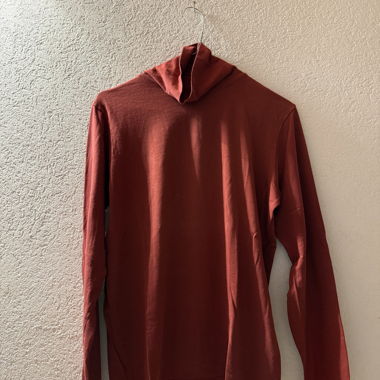 Bordeaux turtleneck from New Yorker