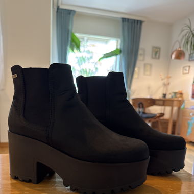 Schwarze Stiefeletten 