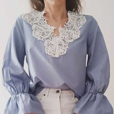 Bluse mit Stickerei gr.S 