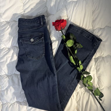 Jeans Y2K a zampa d’elefante blu scuro