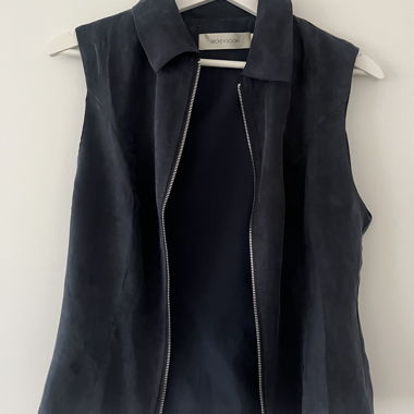 Gilet smanicato nero con cerniera