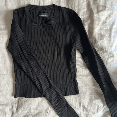 pull noir 