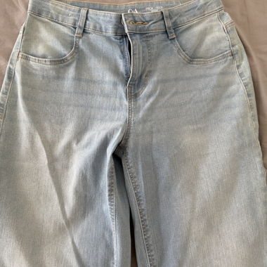 Jeans clairs à jambe large