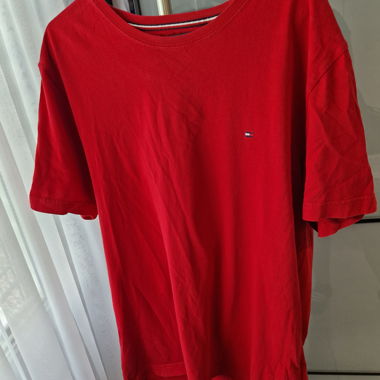 T-Shirt Hilfiger