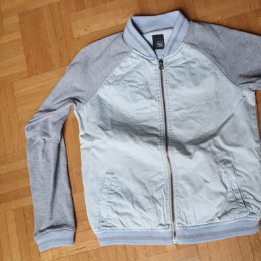 Jaquette (environ taille 152 CM)