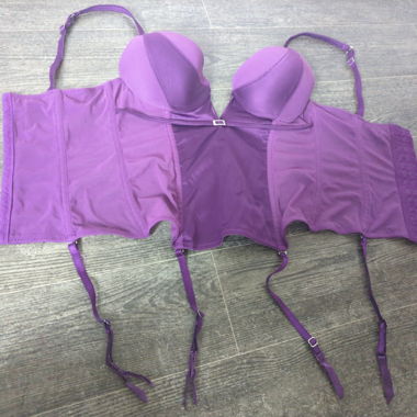Lingerie violette