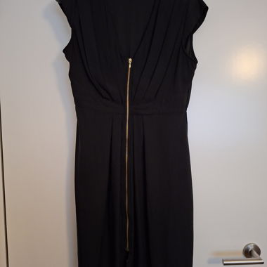Schwarzes, elegantes Mini-Kleid