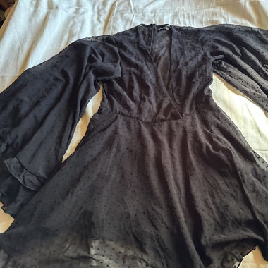 Chiffonkleid mit Fledermausärmel