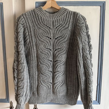 Maglione in maglia grigia con motivo in rilievo - H&M