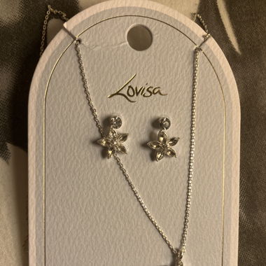 Set boucles d’oreilles & collier