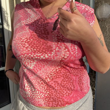 pinkes Top mit Mustern