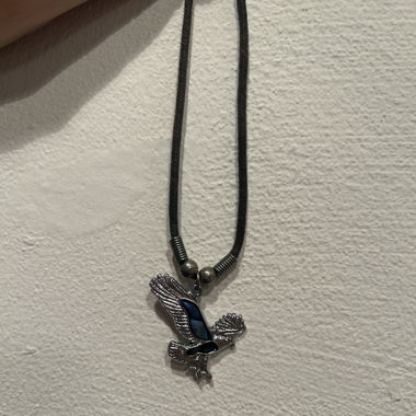 Collier avec un aigle 