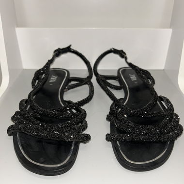 ZARA Schwarze Glitzer-Sandalen