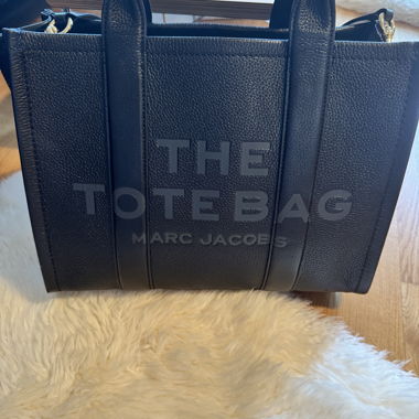 Sac The Tote Bag Marc Jacobs cuir noir 