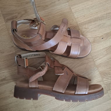 Brown leather sandals