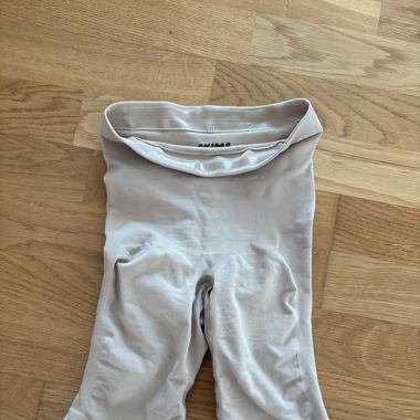 SKIMS Mid Thigh Sculpting Short