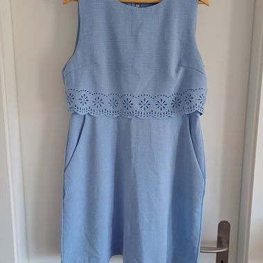 Hellblaues A-Linien Kleid