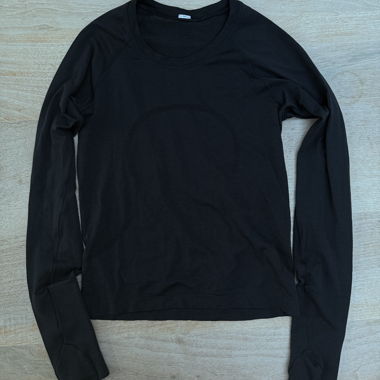 Schwarzes Lululemon Langarmshirt