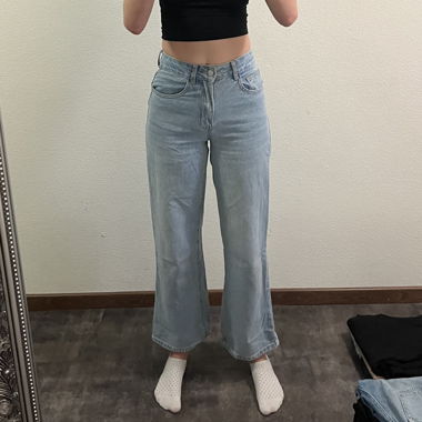 Jeans bleu clair à jambes larges