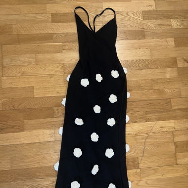 Abito lungo nero con fiori